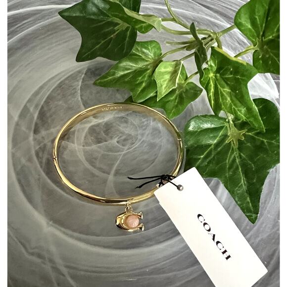 Mother’s Day Special! NWT Coach charm gold hinge bangle bracelet size S - Picture 4 of 4